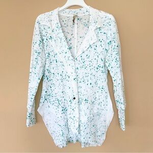 Cynthia Ashby Women XS Artsy Button Shirt Asymmetric USA White Blue Splatter